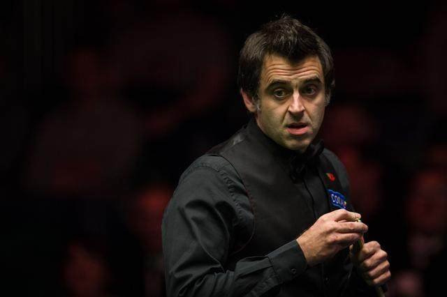 而是聚焦 而是聚焦